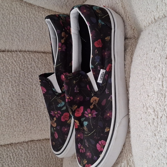 VANS - Picture 3 of 5